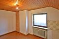 Massives, sanierungsbedürftiges Zweifamilienhaus mit 192 qm Wohnfläche in ruhiger Wohnlage - DG Küche