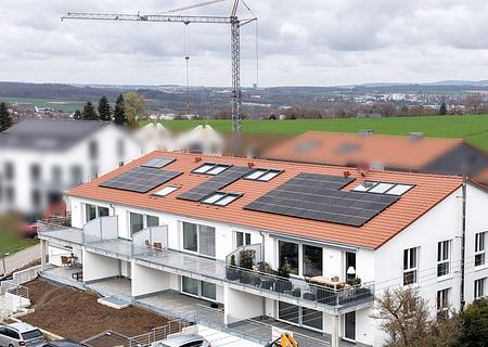 Modern wohnen am Ortsrand – 2-Zimmer-Neubauwohnung mit Terrasse und eigenem Gartenanteil - Areal