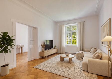 Urbane Eleganz: Stilvoll sanierte, bezugsbereite Altbauwohnung mit Balkon - Wohnen (virtuell möbliert)